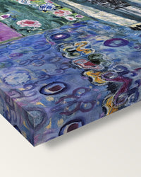 Adele Bloch-Bauer II by Gustav Klimt on stretched canvas, corner close-up: the painting mirror-wrapped round the sides