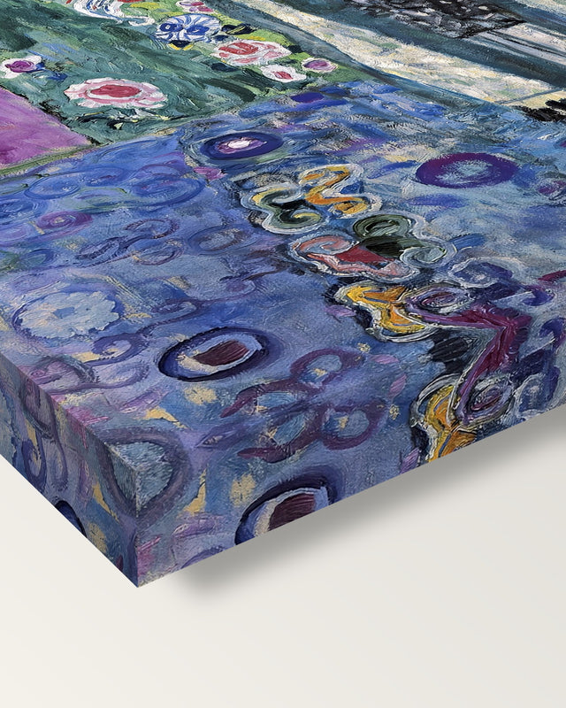 Adele Bloch-Bauer II by Gustav Klimt on stretched canvas, corner close-up: the painting mirror-wrapped round the sides