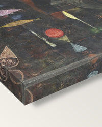 Fish Magic by Paul Klee on stretched canvas, corner close-up: the painting mirror-wrapped round the sides