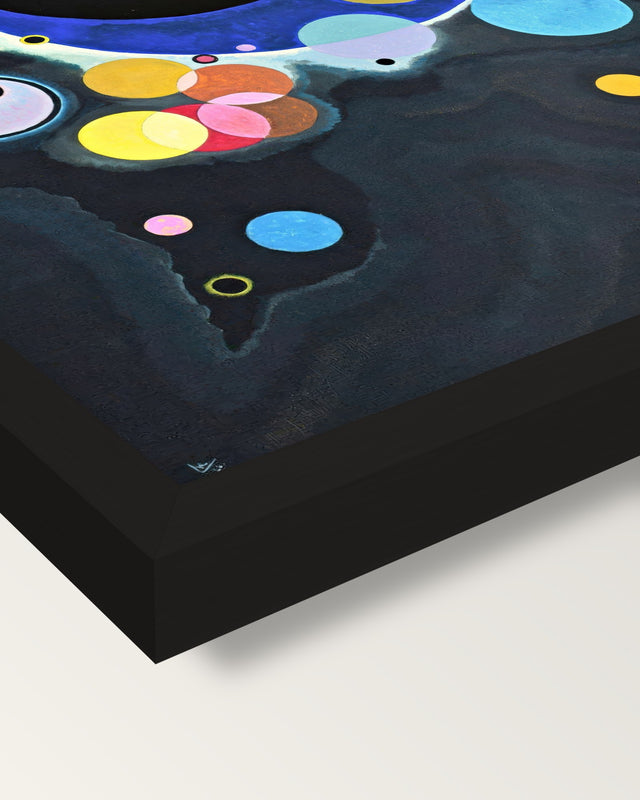 Several Circles by Wassily Kandinsky framed print, corner close-up: black moulding, mitred, the print set just below its edge